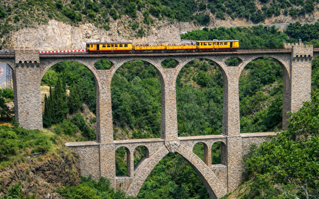 Train Jaune des Pyrénées : le trajet panoramique le plus spectaculaire de France